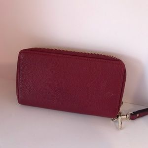Jessica Moore Wristlet wallet new without tags color Berry